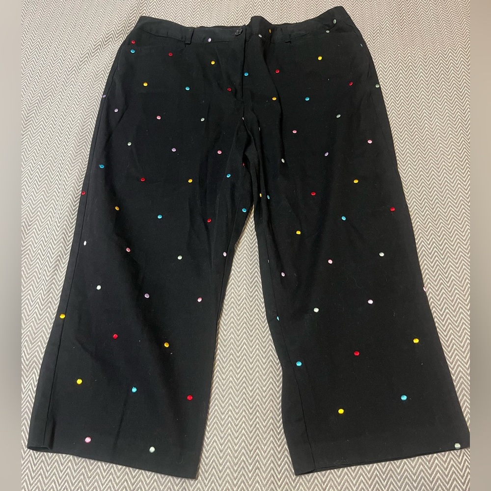 Counterparts black capri pants with multi polka dots. So cute! EUC. Size 16.